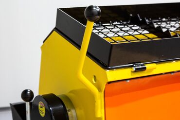 Аппараты для штукатурки и шпаклевки: Агрегат сатылат в наличии бар срочно штукатурка кылганы штукатурный — 13