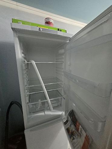 Холодильники: Продается Холодильник Indesit, двухкамерный, белый, с нижней — 3