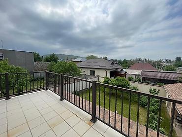 Продажа коттеджей и домов: СРОЧНО Продаю дом в одном из лучших районов города! Киргизия-1, ул — 10