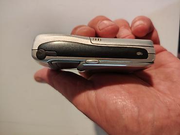 babu born: Sony CMD-Z7 preklopni mobilni telefon, kao nov, baterija nova, radi na — 9