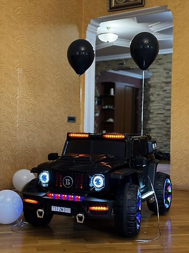 Uşaq üçün elektrik maşınları: Uşaq üçün elektrikli ride-on avtomobil – off-road üslublu, qara rəng — 2