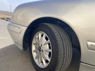 Mercedes-Benz: Mercedes-Benz E-Class: 2.8 l | 2000 il Sedan — 33