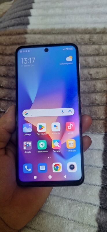 islenmis soyducular: Redmi smartfon Xüsusiyyətlər: - Ekran: Tam ekran dizayn, mərkəzdə