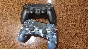irşad electronics playstation 4: PS4 Slim 500GB Əla Vəzyetdədir üsdündə God Of War Call Of Duty Black