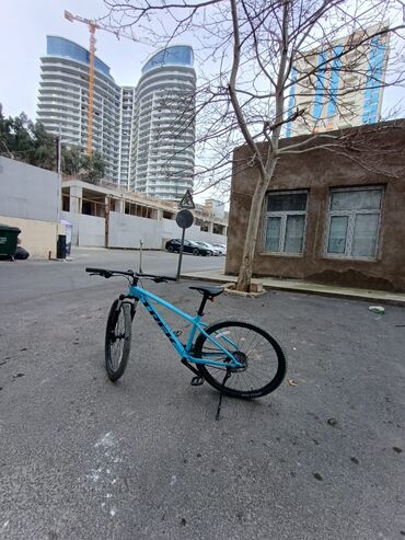 İdman velosipedləri: İşlənmiş Trek velosipedi 29", sürətlərin sayı: 30, Ünvandan götürmə, Ödənişli çatdırılma, Rayonlara çatdırılma — 7