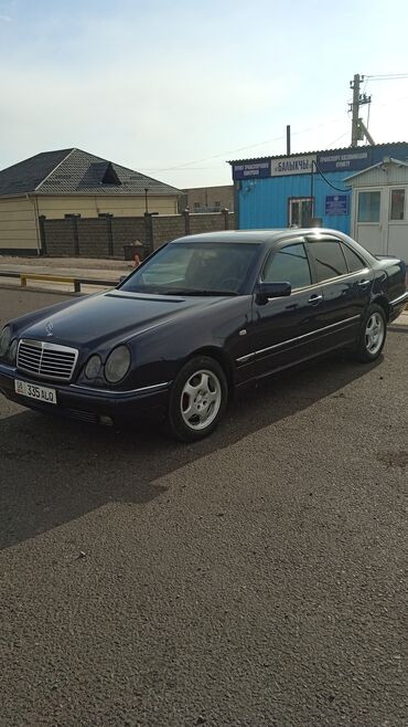 Mercedes-Benz: Mercedes-Benz E-Class: 1996 г., 2.8 л, Механика, Бензин, Седан