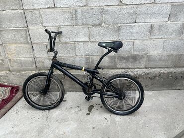Велосипеды: Продаю цена 9000