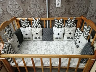 детские манежи кроватки: Продаю бортики - подушечки в детскую кроватку - манеж . Бортики