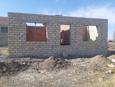 Həyət evləri və villaların satışı: 4 otaqlı, 2 kv. m, Təmirsiz