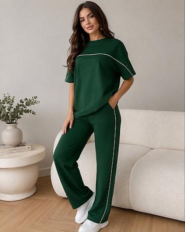 casio beograd: Dvodelni ženski komplet – majica + pantalone
2300 din 
S M L — 1