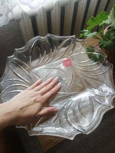 пластиковая посуда бишкек: Ваза для фруктов, большая на ножке, стекло. Купить можно в Сокулуке