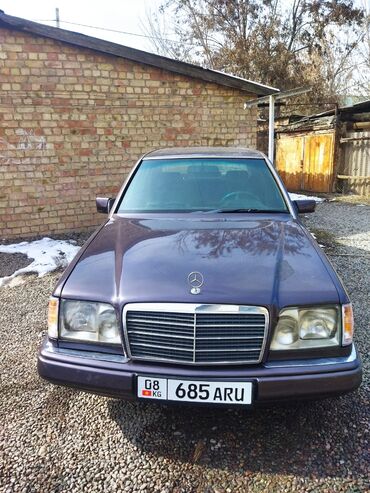 мерседес: Mercedes-Benz W124: 1994 г., 2 л, Механика, Бензин, Купе