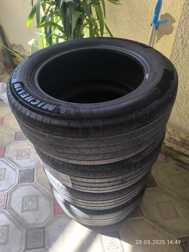 təkər 20: İşlənmiş Şin Michelin 225 / 60 / R 17