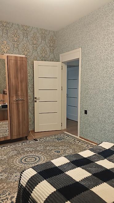 binə qəsəbəsində evlər: Binə qəsəbəsi İmam Həsən Məscidindən içəridə 4otağlı ev — 6