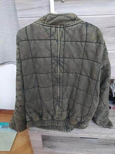 Пуховики и зимние куртки: Продаю шикарнаятеплая,новая,х/б куртка, производство Индия размер — 16