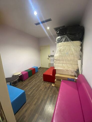 Ofislər: Nəsimi rayonu, Həsən Əliyev küçəsi (köhnə İnqilab), biznes mərkəzində -da lalafo.az — 18 Ofislər: Nəsimi rayonu, Həsən Əliyev küçəsi (köhnə İnqilab), biznes mərkəzində — 18