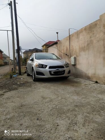 priora sedan: Chevrolet Aveo: 1.4 l | 2012 il 342175 km Sedan