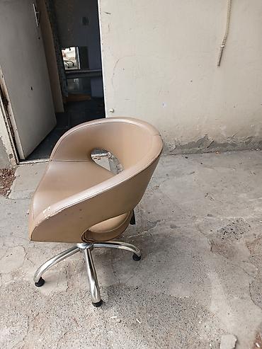 Salon, tibbi kreslolar: Satılır: salon/berber kreslosu - Dizayn: yumru formalı, dərin — 6