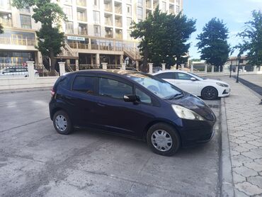 Продажа авто: Honda Fit: 2008 г., 1.3 л, Вариатор, Бензин, Универсал