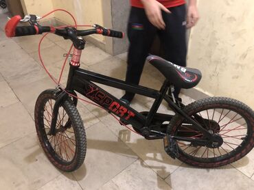 gitara uşaq ucun: Uşaq/BMX üslublu velosiped - Rəng: qara-qırmızı - Çərçivə: BMX tipli