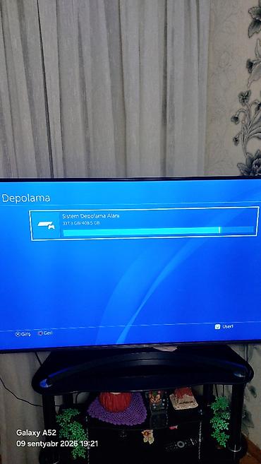operativ yaddas: Sony PlayStation 4 (PS4) – FAT model - Daxili yaddaş: 500 GB (sistemdə — 2
