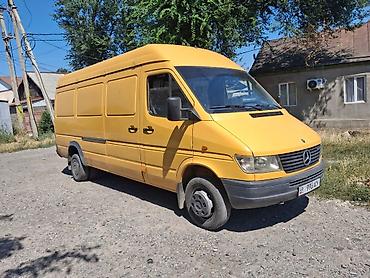 mers c class: Mercedes-Benz Sprinter 410D — жёлтый цельнометаллический фургон — 3