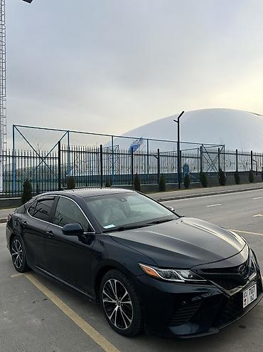 Частная аренда авто: Сдаю Toyota Camry, Посуточно, Без водителя, | От 18 лет, Водительские права — 9