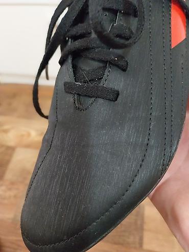 Kopačke: Fudbalske kopačke Adidas – crne sa crvenim prugama - Model sa — 12