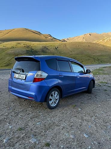 фит 3: Honda Fit: 2010 г., 1.4 л, Вариатор, Бензин, Хэтчбэк — 5