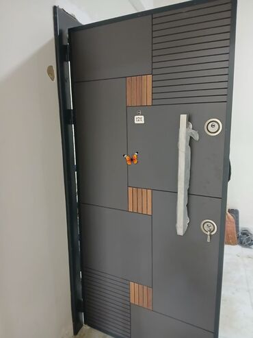 Paltaryuyan maşınlar: Seyf qapı 325m😍 Tezedir Turk istesalıdır Teze satışı 690 az di Cox