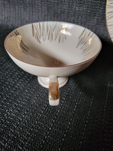 Kuhinjski setovi: Porcelanski vintaz set. Set bez ostecenja,sve na njemu odsjaj od na lalafo.rs — 4 Kuhinjski setovi: Porcelanski vintaz set. Set bez ostecenja,sve na njemu odsjaj od — 4