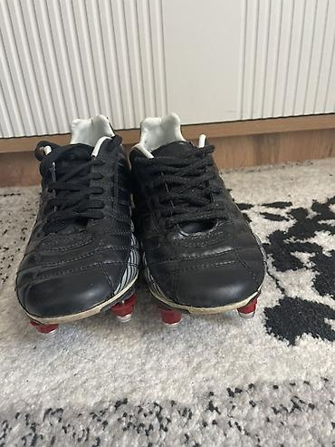 sg: Футбольные бутсы Umbro с металлическими шипами. Классическая модель — 3