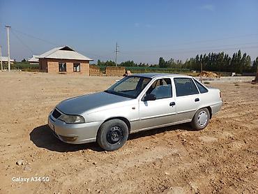Daewoo Nexia: 2011 г., 1.6 л, Механика, Бензин, Седан