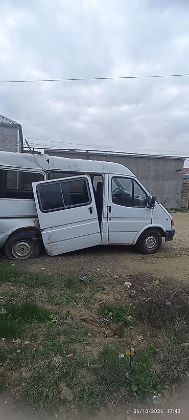 renault 12 toros: Ford Transit: 2.5 l | 1996 il Van/Minivan — 10