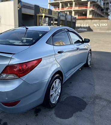 hyundai solaris i: Hyundai Solaris: 2012 г., 1.4 л, Механика, Бензин, Седан — 4