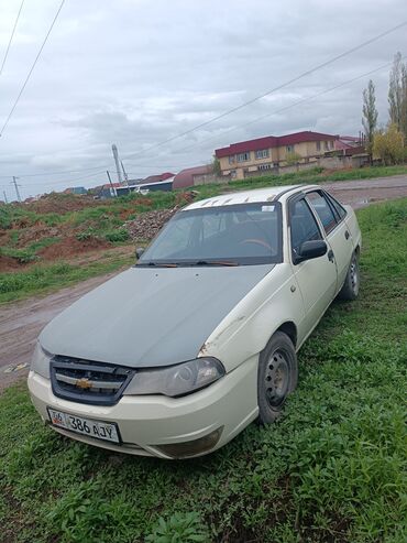 Daewoo Nexia: 2008 г., 1.6 л, Механика, Бензин, Седан