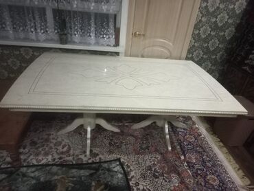 мебель белая: Кухонный Стол, цвет - Белый, Б/у