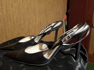 кожанные шлепки: Женские кожаные туфли,cesare paciotti оригинал. Покупали в италии