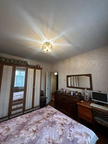 трех комнатный квартира: 2 комнаты, 65 м², 4 этаж