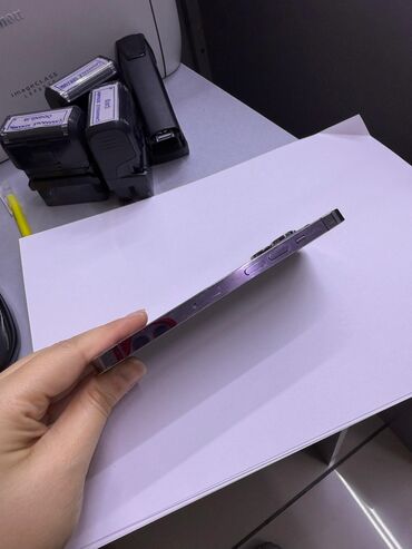 Apple iPhone: IPhone 14 Pro, 256 GB, Deep Purple, Simsiz şarj, Face ID, Sənədlərlə — 14