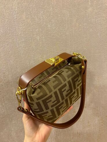 Çantalar: Əl çantası, Yeni — 6