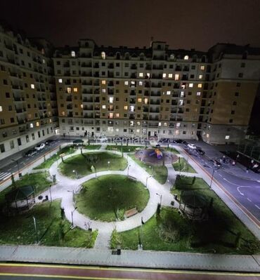 Uzunmüddətli kirayə mənzillər: Mənzil 2-otaqli studiya mənzildir, tam təmirli və tam əşyalidir. Evdə — 4