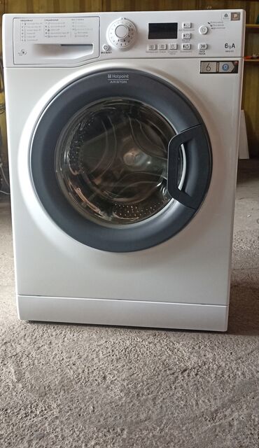 Стиральные машины: Стиральная машина Hotpoint Ariston, Б/у, Автомат, До 5 кг, Компактная