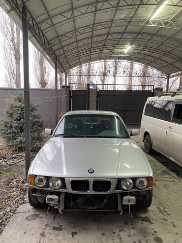 BMW: BMW 5 series: 1993 г., 4 л, Механика, Бензин, Седан