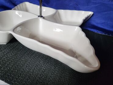 Ostalo posuđe: Porcelanski nov etazer. Etazer za na sto. Visina sa na lalafo.rs — 2 Ostalo posuđe: Porcelanski nov etazer. Etazer za na sto. Visina sa — 2