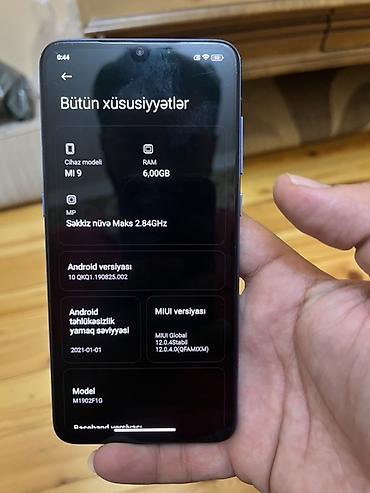 mi kamera: Xiaomi Mi 9, rəng - Mavi, 
 Qırıq — 6