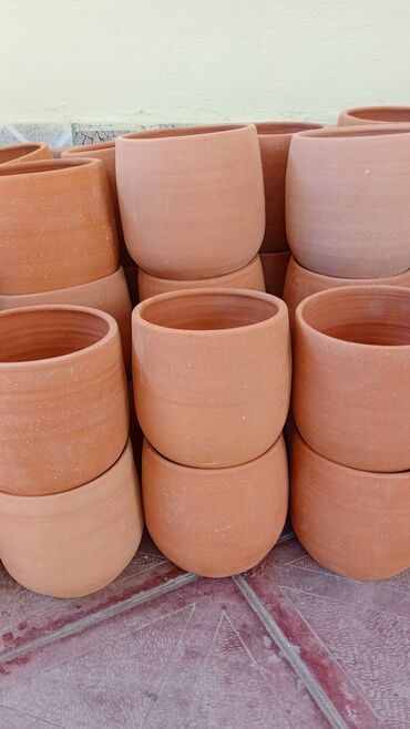 Bitkilər üçün dibçəklər: Salam hündürlük 13 sm dibcek - 4.50 manat hündürlük 15 sm dibçək - 6 -da lalafo.az — 7 Bitkilər üçün dibçəklər: Salam hündürlük 13 sm dibcek - 4.50 manat hündürlük 15 sm dibçək - 6 — 7