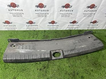 киа кх1: Накладка крышки багажника Kia, Б/у, Оригинал — 1