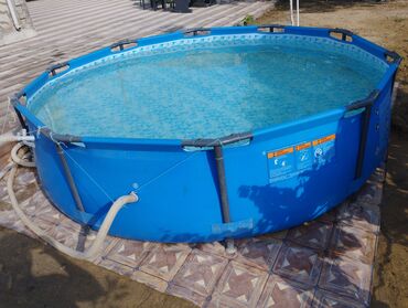 hovuz satilir: 3x3 metr. dairəvi və dəmir karkaslı baseyn. hündürlüyü 80 sm