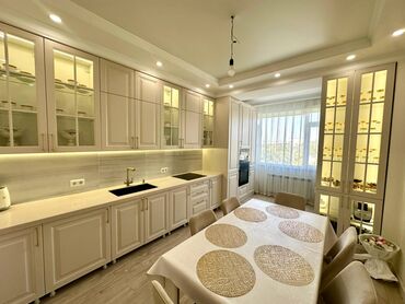 срочно продаётся 1 комнатная квартира в районе ошского рынка: 4 комнаты, 129 м², Элитка, 7 этаж, Евроремонт